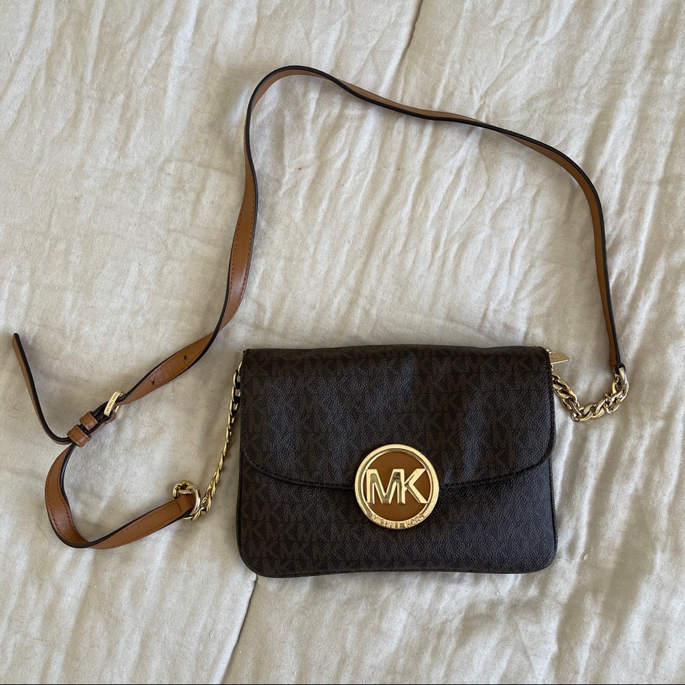 Michael Kors Mocha Signature Leather Fulton Flap Gusset Crossbody Bag